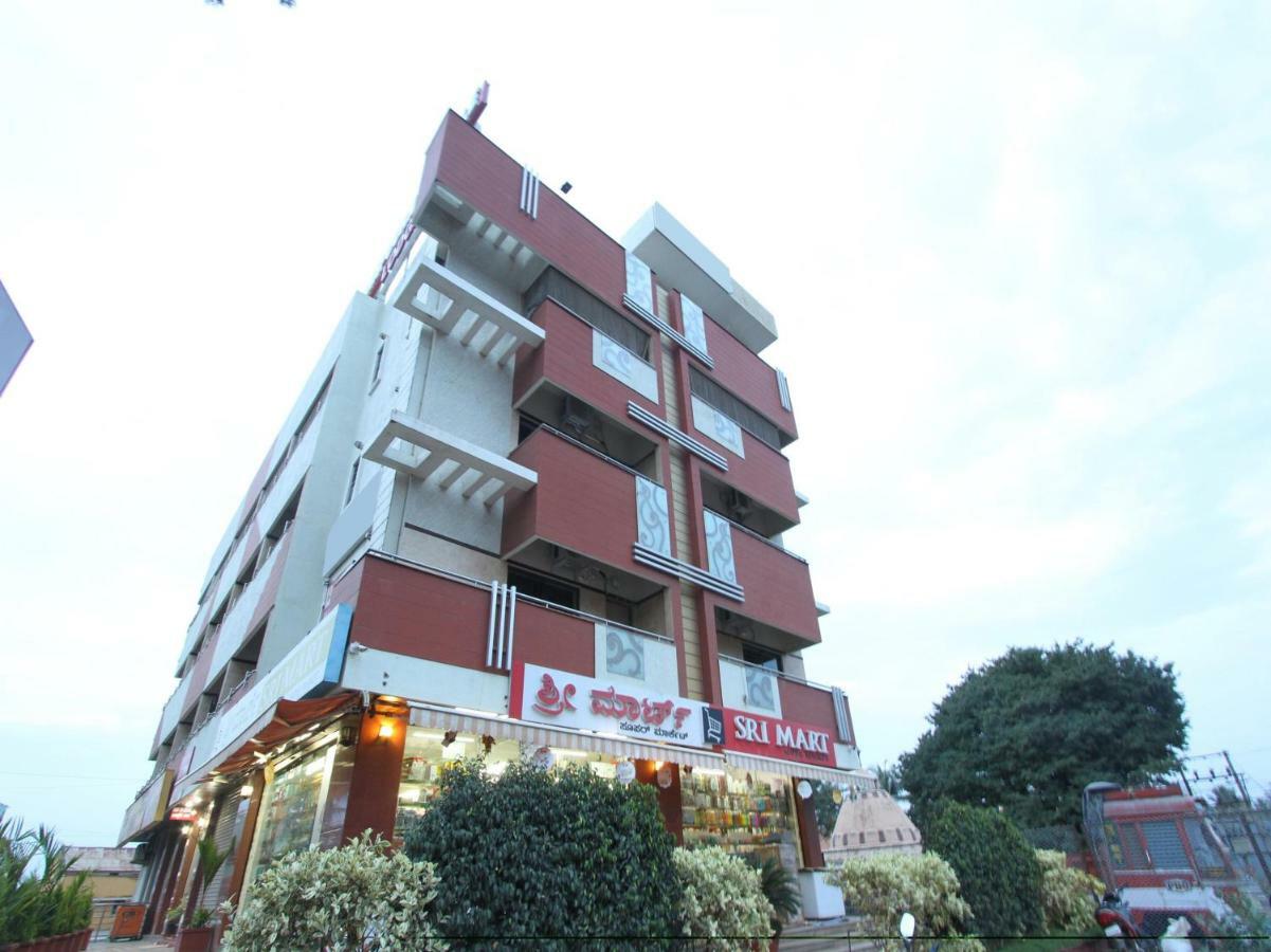 Oyo 19957 Annapoorna Castle Kadur Exterior foto